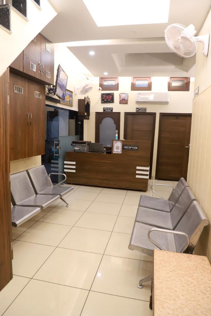 Rk Lodge 阿姆利则 外观 照片