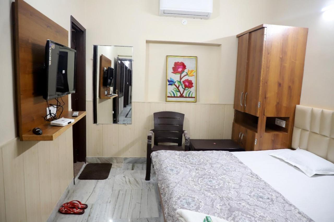 Rk Lodge 阿姆利则 外观 照片